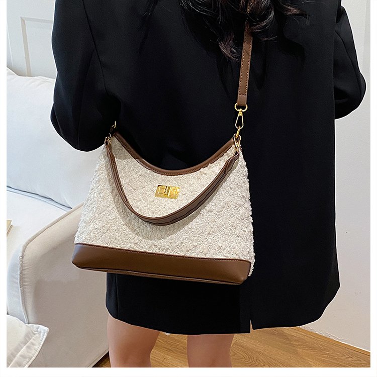 Fresh Style Woven Single-Shoulder Crossbody Handbag - Image 4